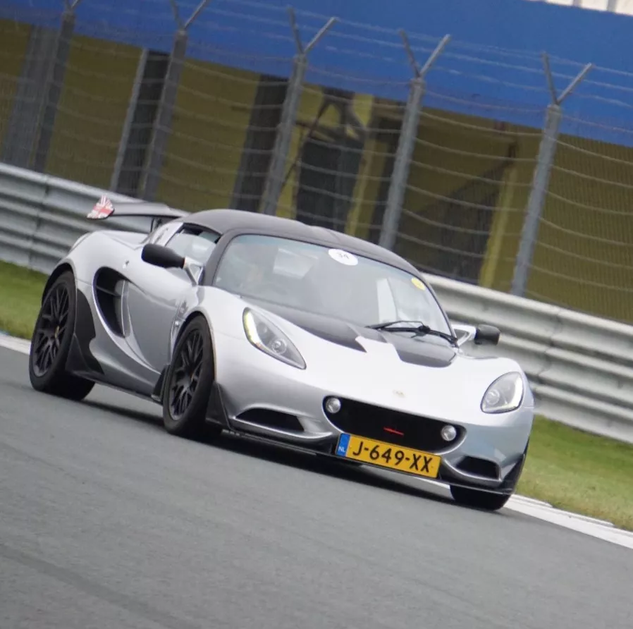 Lotus Elise Cup 220
