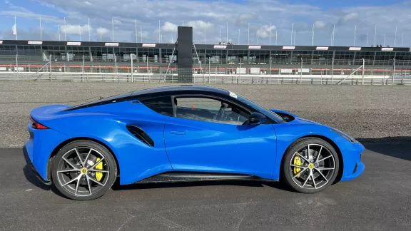 Lotus Emira (V6 Manual)