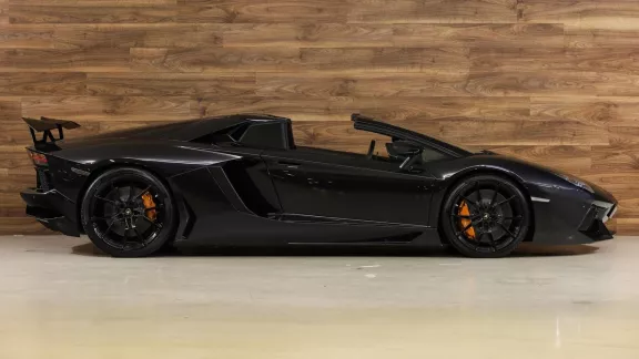 Lamborghini Aventador Roadster